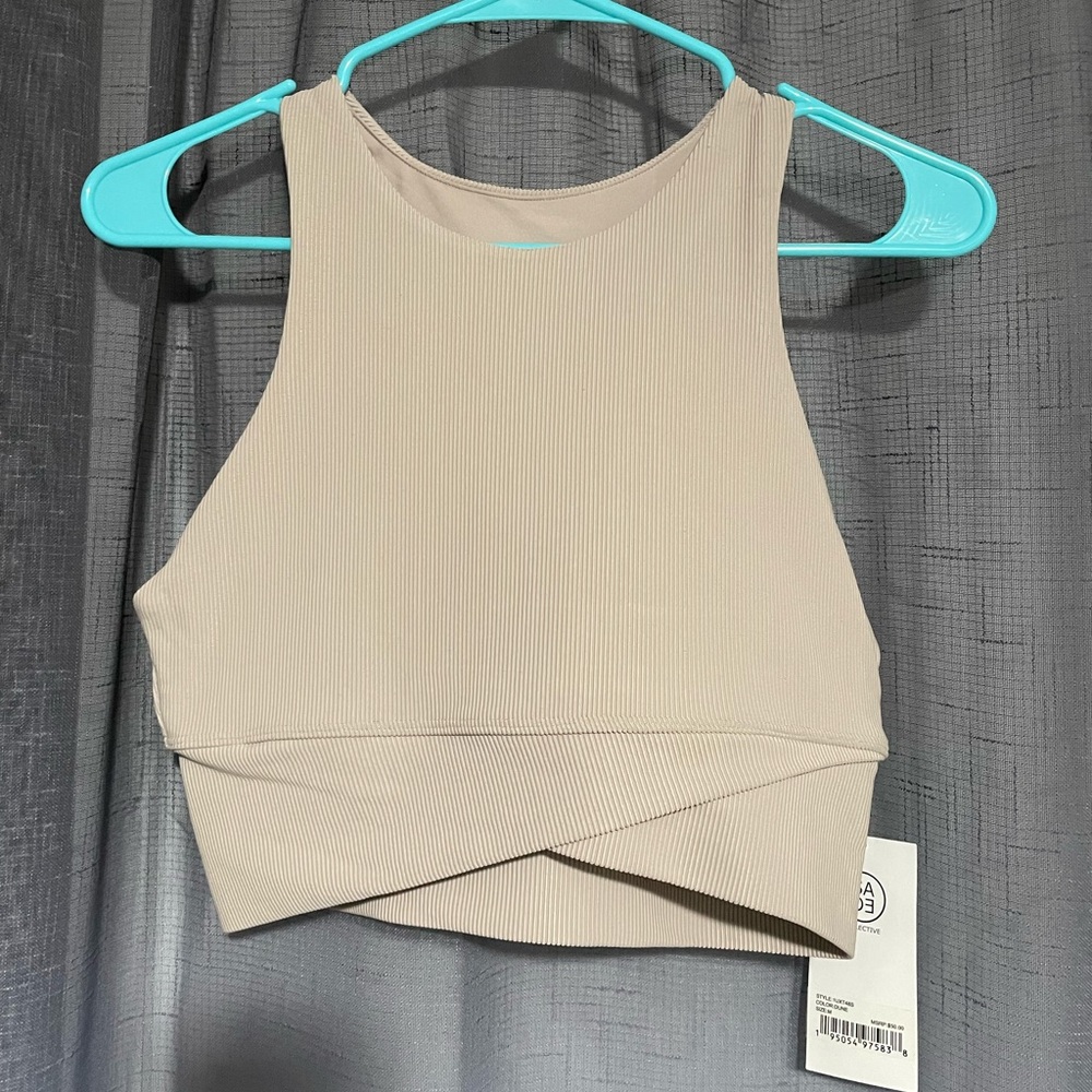 NWT Tulip-Hem Racerback Sports Bra Size Medium - Picture 3 of 4